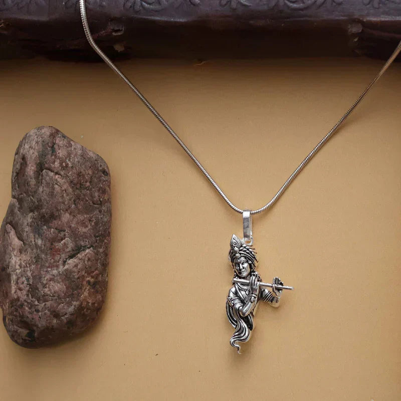 Choosing the Perfect Krishna Pendant: What to Look For