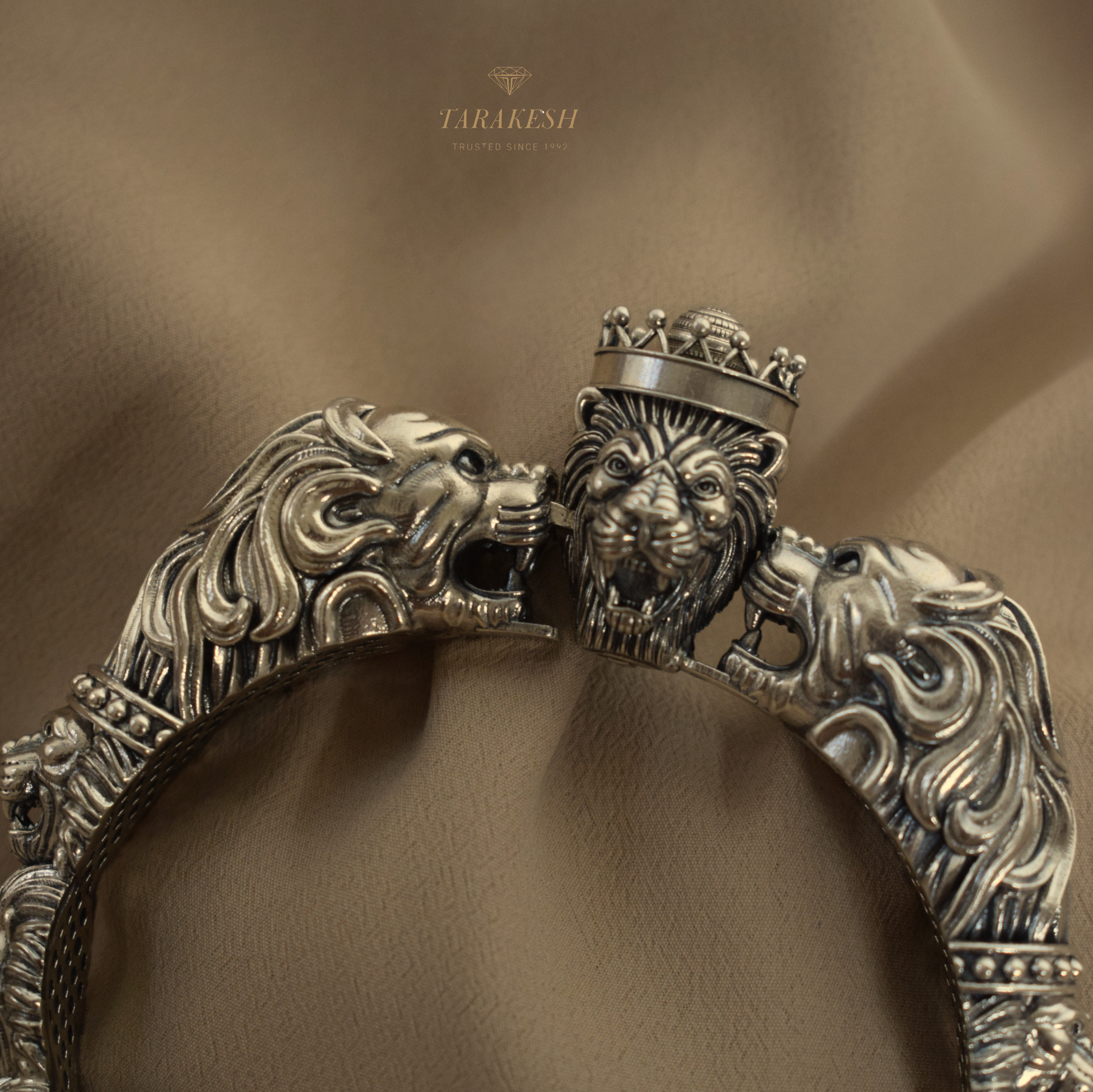 Silver lion bracelet