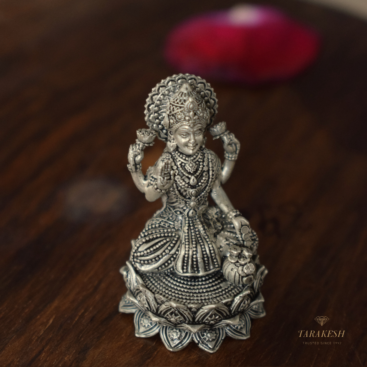 Why Do People Gift Silver Lakshmi Idols During Diwali?