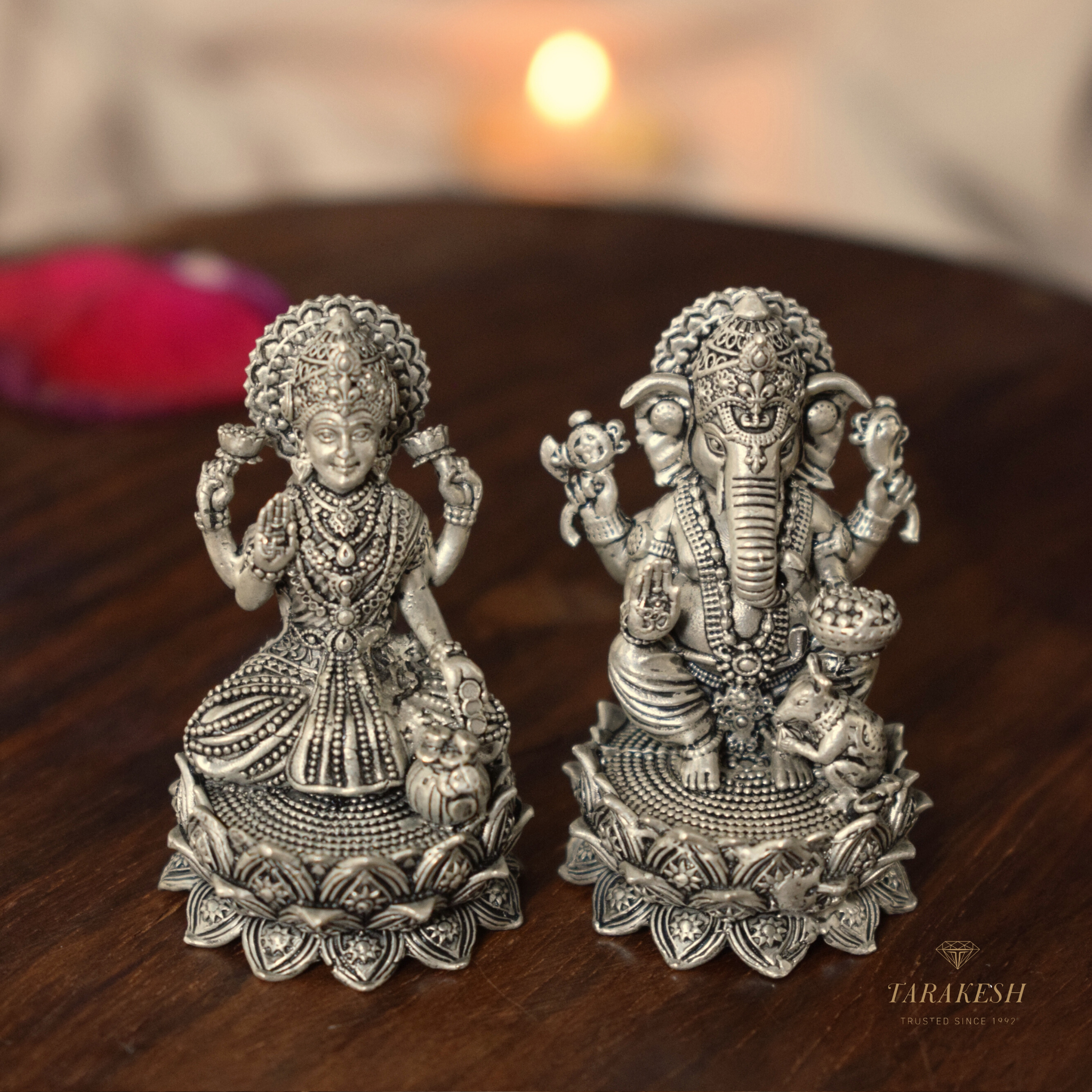 Lakshmi Ganesha Pure Silver Idol: Aishwarya Edition
